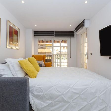 Apartamento La Victoria Apartment Malaga Luaran gambar