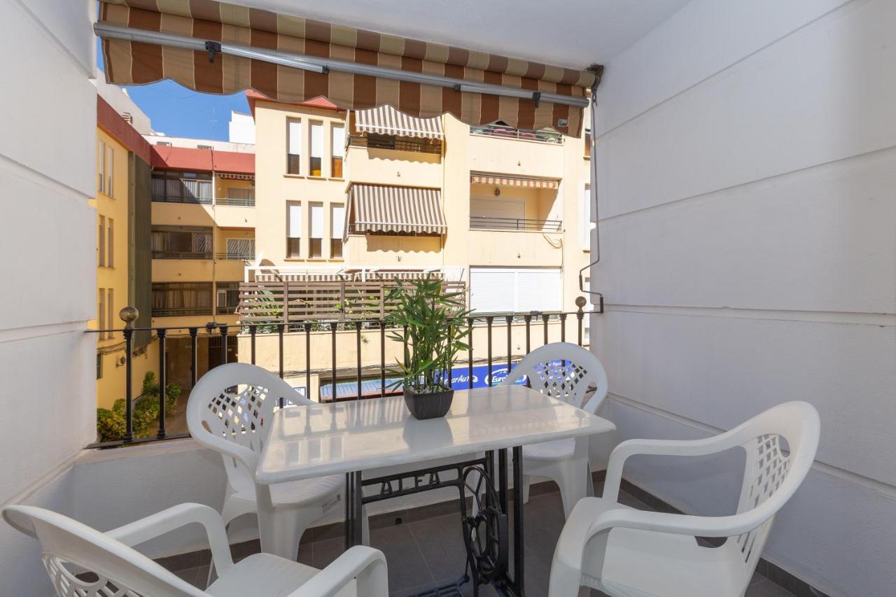 Apartamento La Victoria Apartment Malaga Luaran gambar
