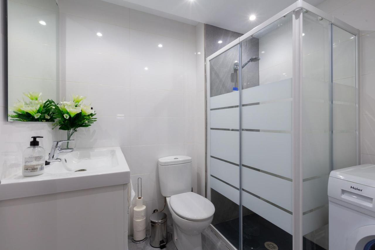 Apartamento La Victoria Apartment Malaga Luaran gambar