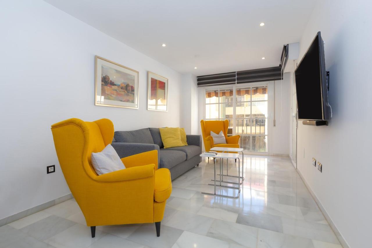 Apartamento La Victoria Apartment Malaga Luaran gambar