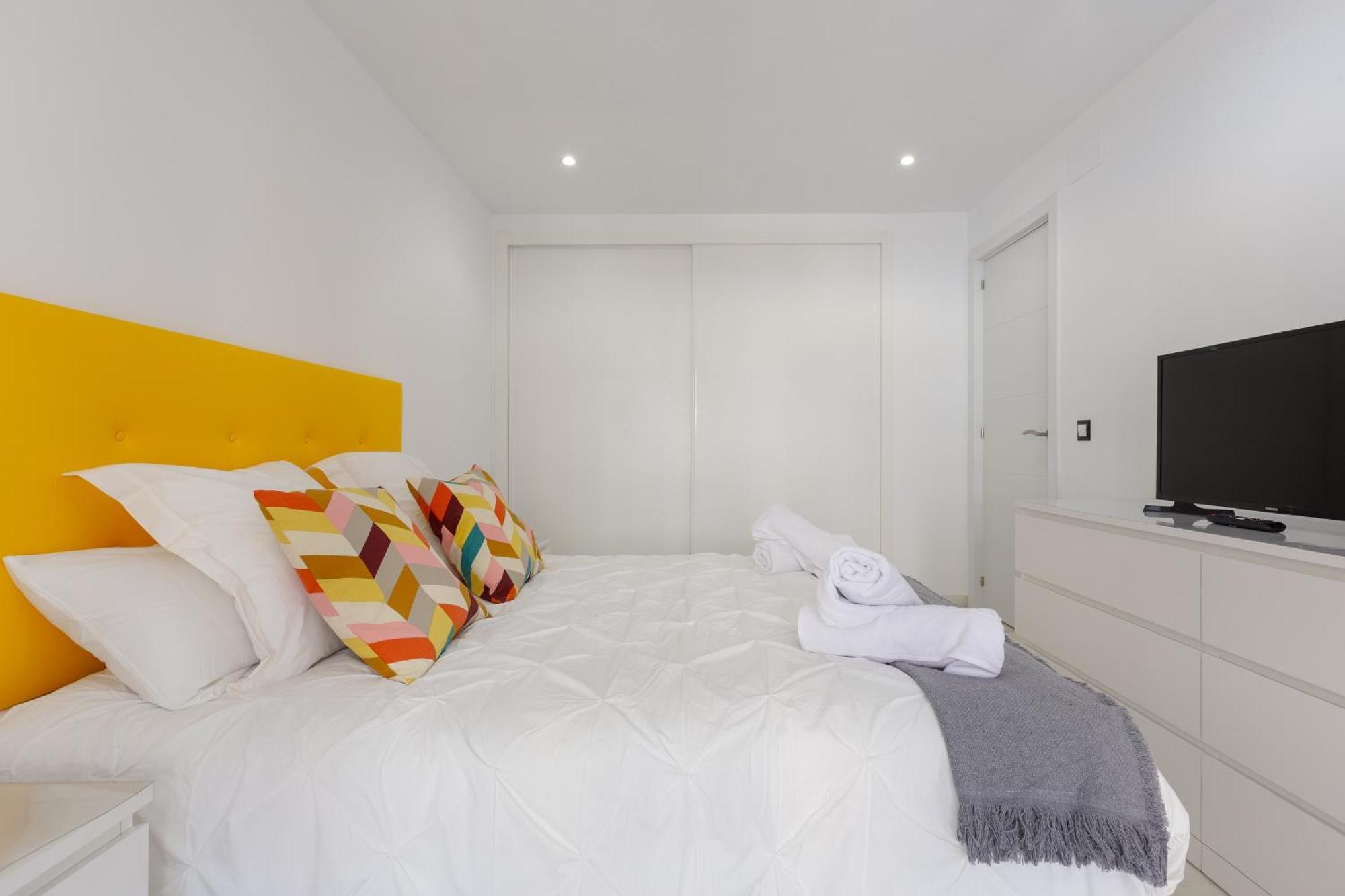 Apartamento La Victoria Apartment Malaga Luaran gambar